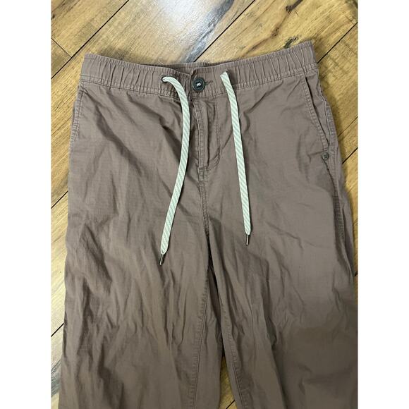 Vuori size small women’s cropped Ripstop pants - Picture 2 of 4